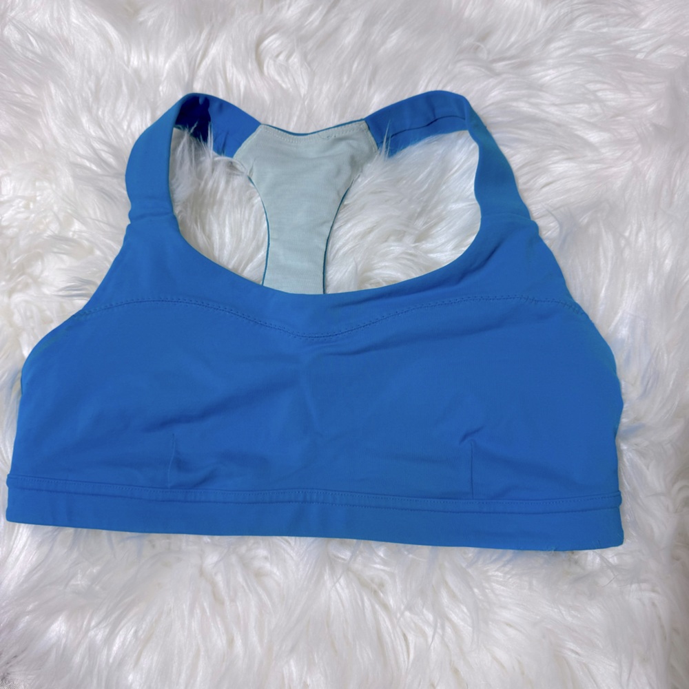 Lululemon blue adjustable bra size 8